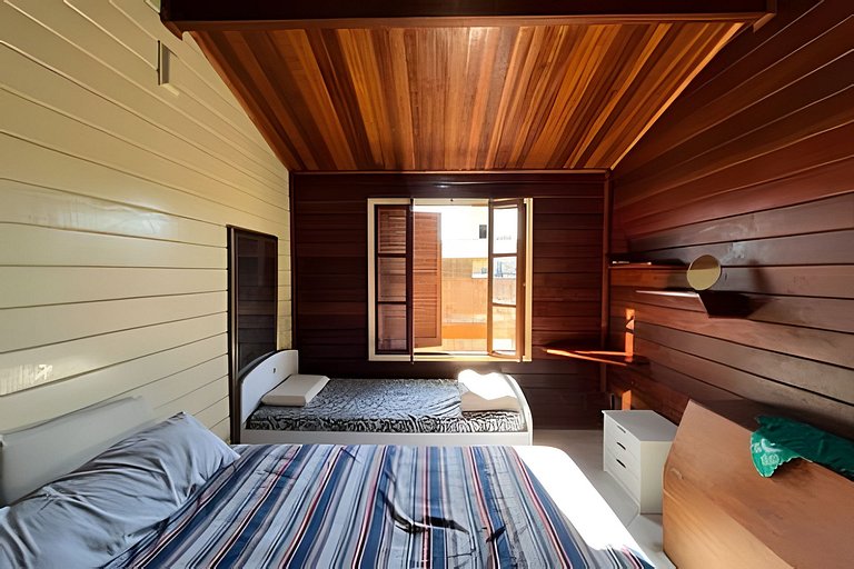 Casa de praia em condomínio com ar-condicionado e piscina