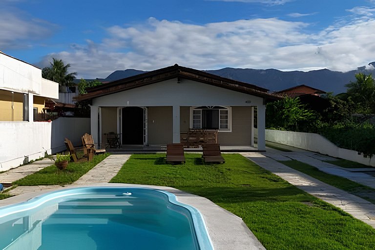 Casa de praia em Condomínio, Ar e Piscina c/ Hidro