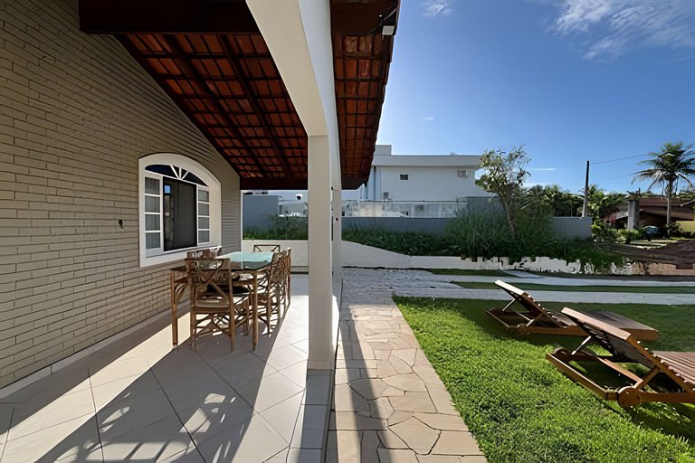 Casa de praia em Condomínio, Ar e Piscina c/ Hidro