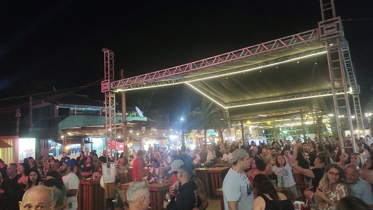 Casa na praia em condomínio com piscina e ar-condicionado