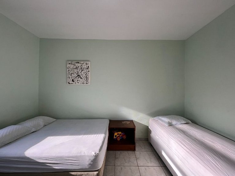 Casa de praia em Condomínio, Ar e Piscina c/ Hidro