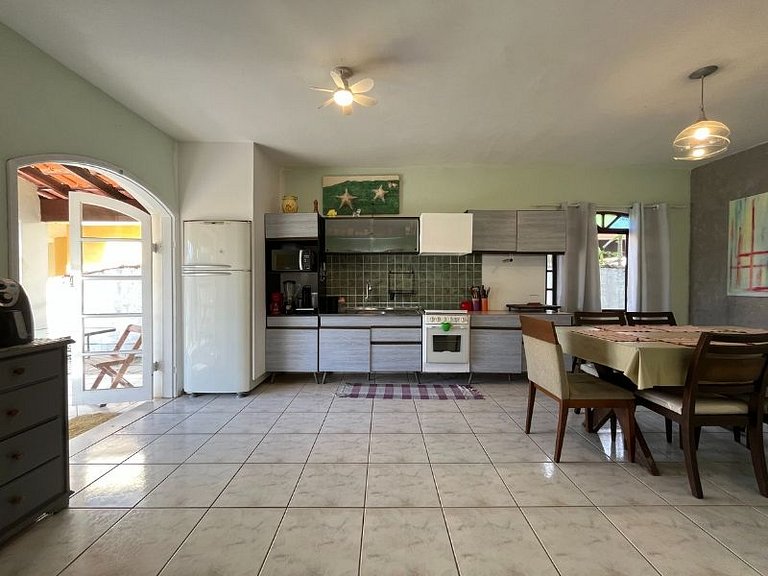 Casa de praia em Condomínio, Ar e Piscina c/ Hidro