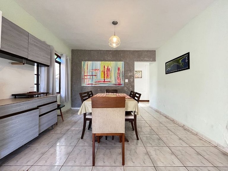 Casa de praia em Condomínio, Ar e Piscina c/ Hidro