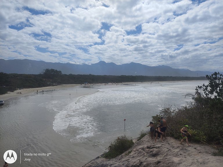 Linda casa de madeira de Ley, Terreno inteiro.