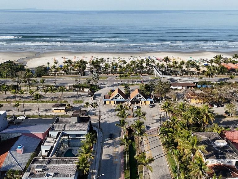 Casa de praia em condomínio com ar-condicionado e piscina