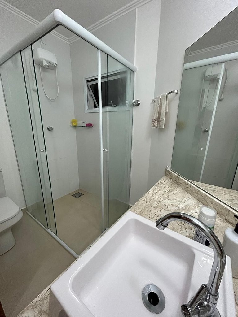 Casa na Praia com Piscina Aquecida em Condominio