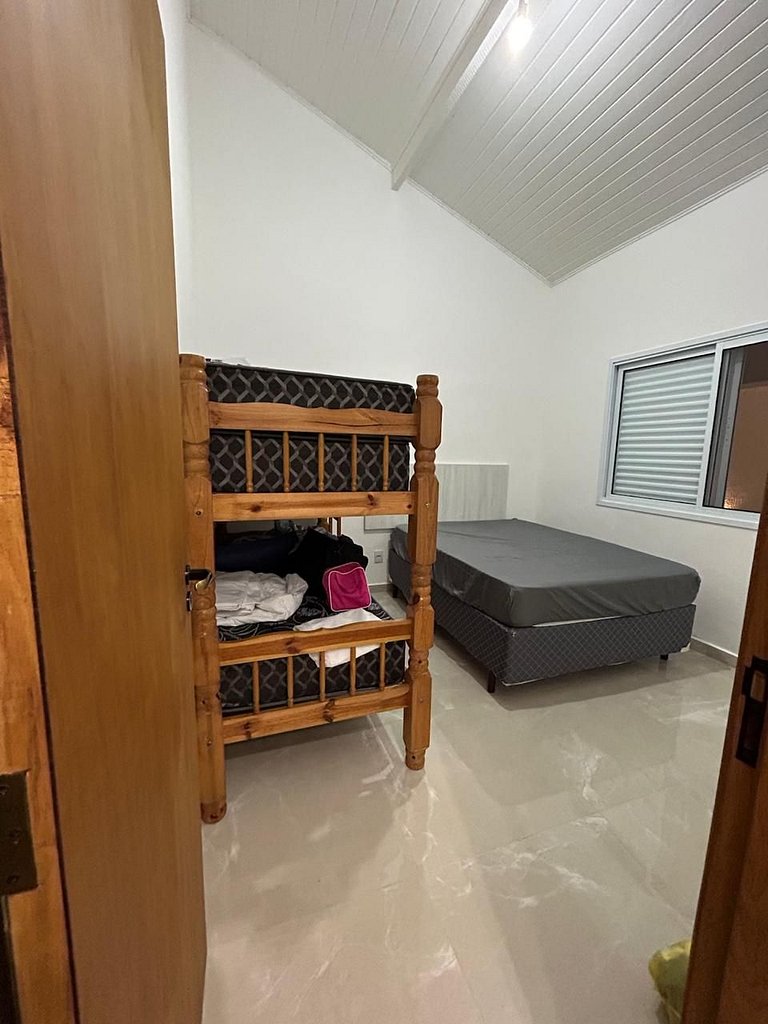 Casa na Praia com Piscina Aquecida em Condominio