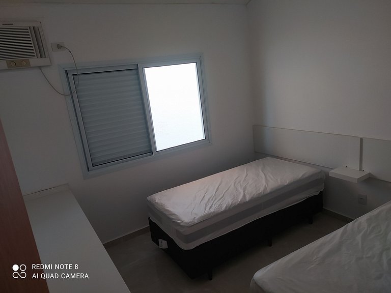 Casa na Praia com Piscina Aquecida em Condominio