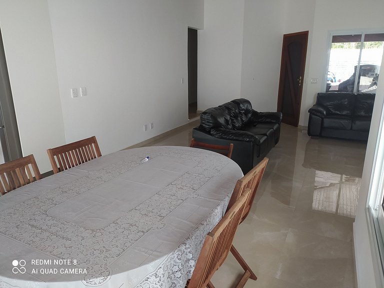 Casa na Praia com Piscina Aquecida em Condominio