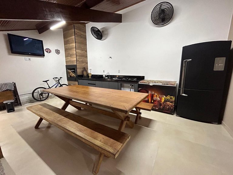 Casa na Praia com Piscina Aquecida em Condominio