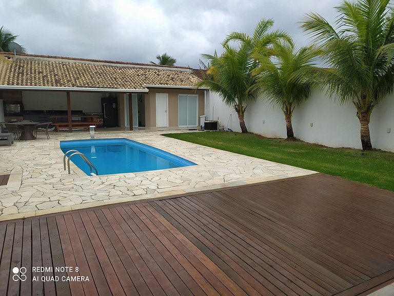 Casa na Praia com Piscina Aquecida em Condominio