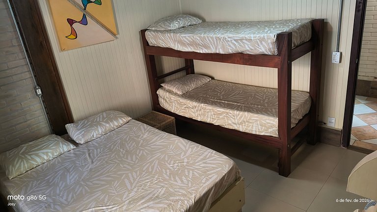 Casa Aconchegante na Praia com Piscina em Cond.