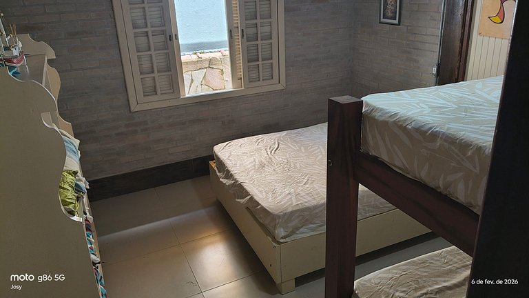 Casa Aconchegante na Praia com Piscina em Cond.