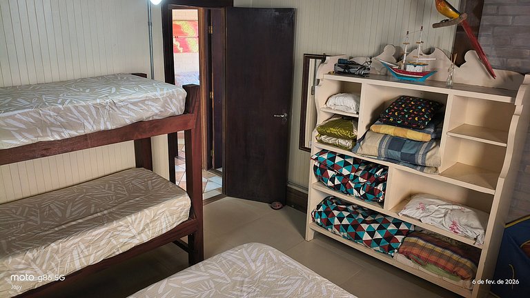 Casa Aconchegante na Praia com Piscina em Cond.