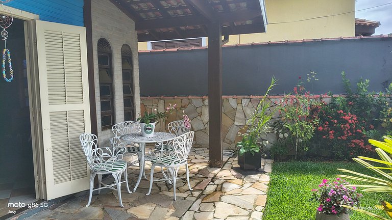 Casa Aconchegante na Praia com Piscina em Cond.