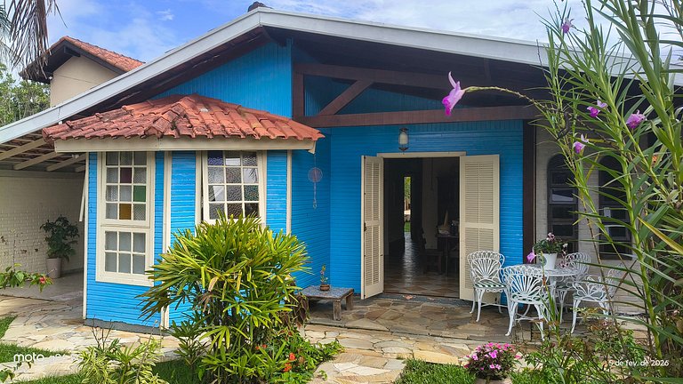 Casa Aconchegante na Praia com Piscina em Cond.