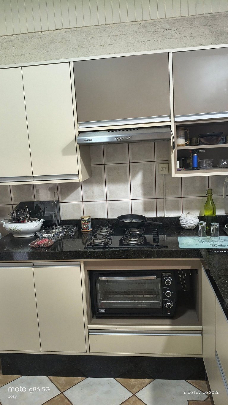 Casa Aconchegante na Praia com Piscina em Cond.