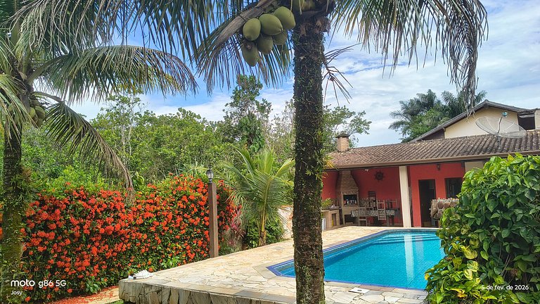 Casa Aconchegante na Praia com Piscina em Cond.