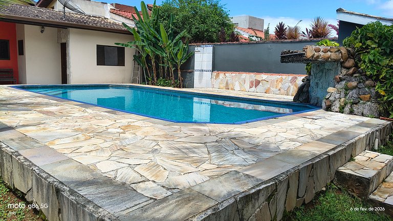 Casa Aconchegante na Praia com Piscina em Cond.