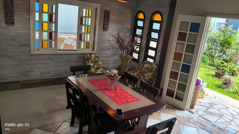 Casa Aconchegante na Praia com Piscina em Cond.