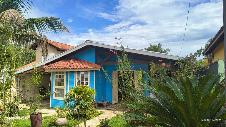 Casa Aconchegante na Praia com Piscina em Cond.