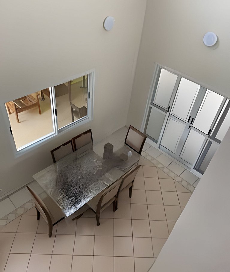 Bela Casa C/Piscina no Condomínio Morada da Praia