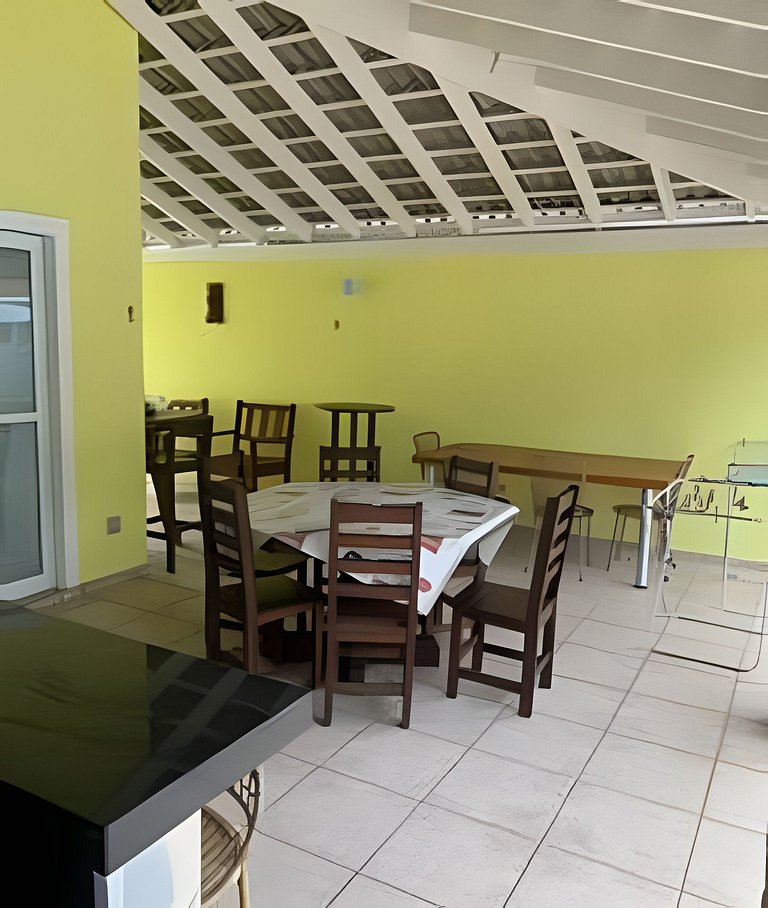 Bela Casa C/Piscina no Condomínio Morada da Praia