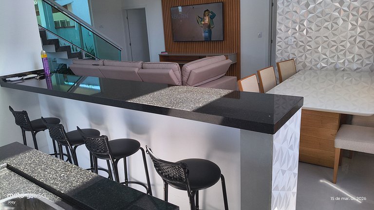 Casa Asobradada,(triplex) 5 suites