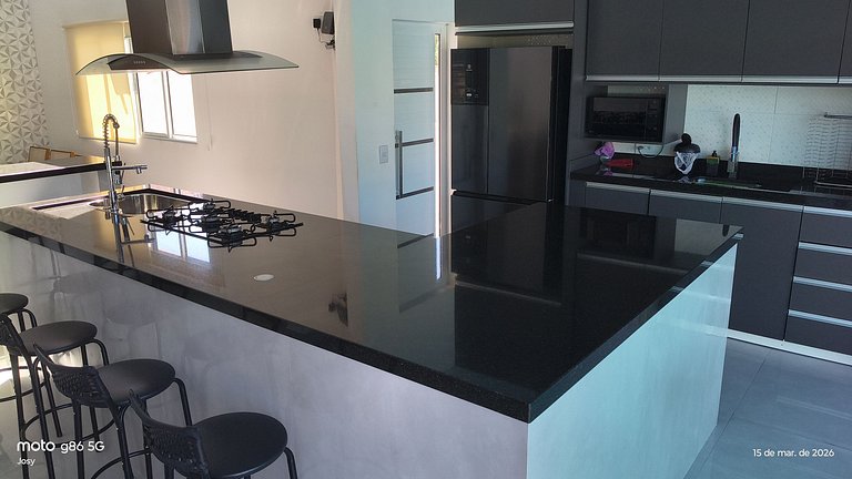 Casa Asobradada,(triplex) 5 suites