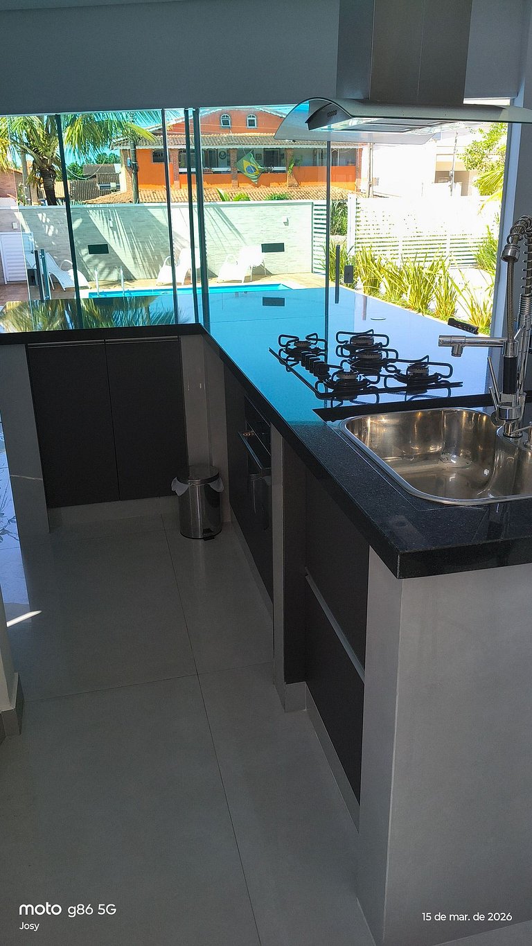 Casa Asobradada,(triplex) 5 suites