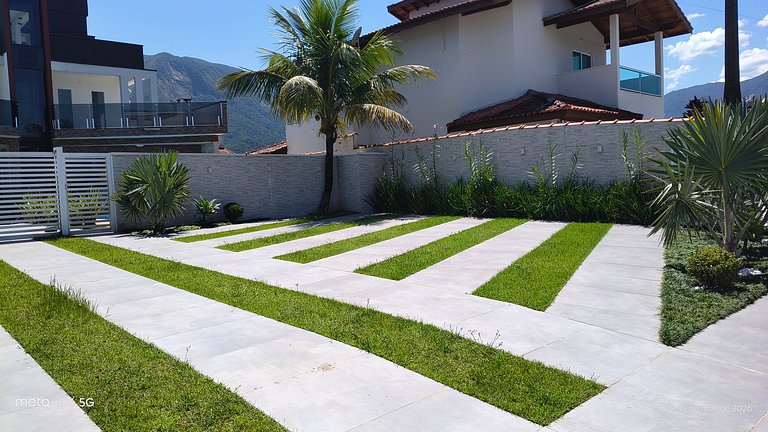 Casa Asobradada,(triplex) 5 suites