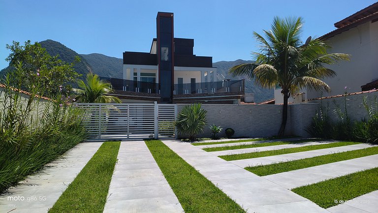 Casa Asobradada,(triplex) 5 suites